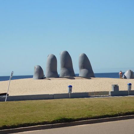 Depto Frente Al Mar - Punta Del Este - Uruguay Exterior foto